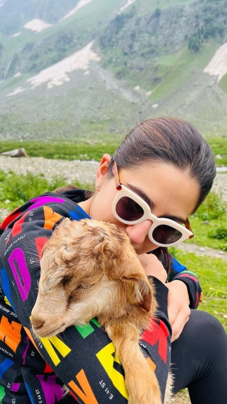 Sara Ali Khan Shares Pics From Sonamarg
